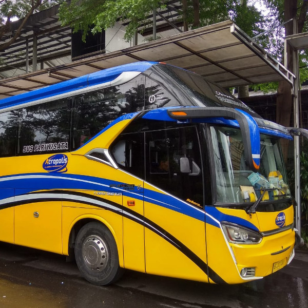 Sewa Big Bus Pariwisata SHD 50 Seats di Jogja Murah