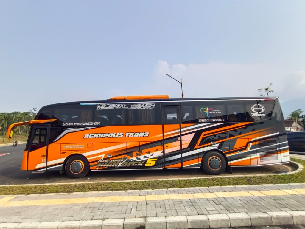 Bus Pariwisata Jetbus 5