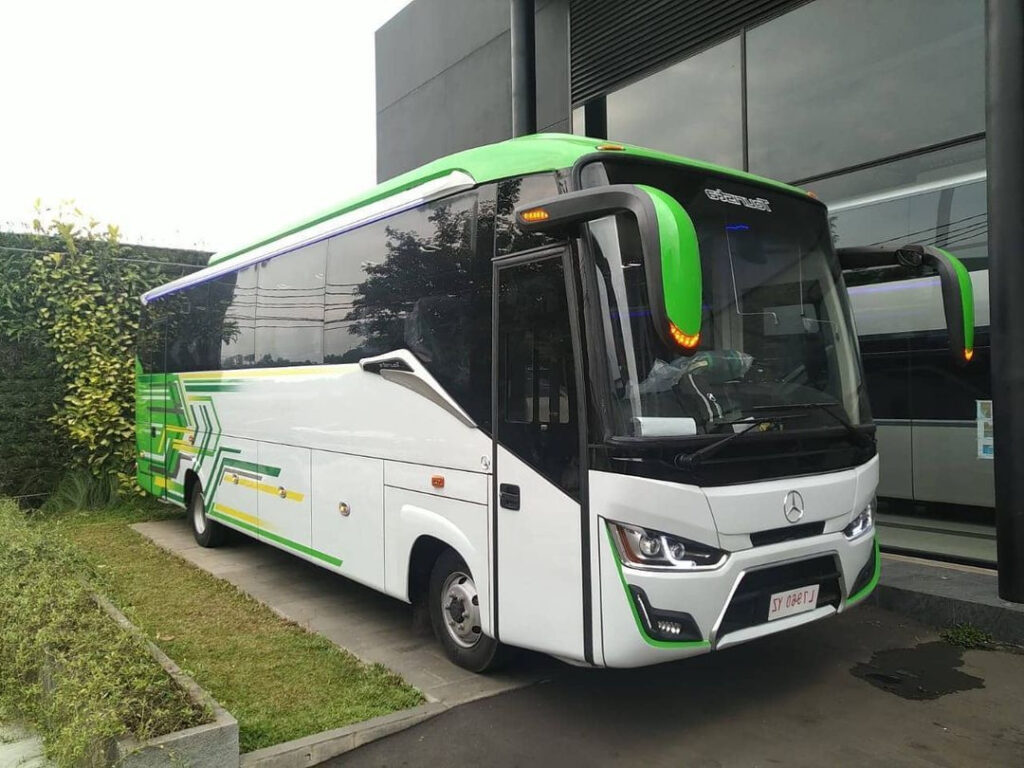 Sewa Bus Medium Long 40 Seats Jogja