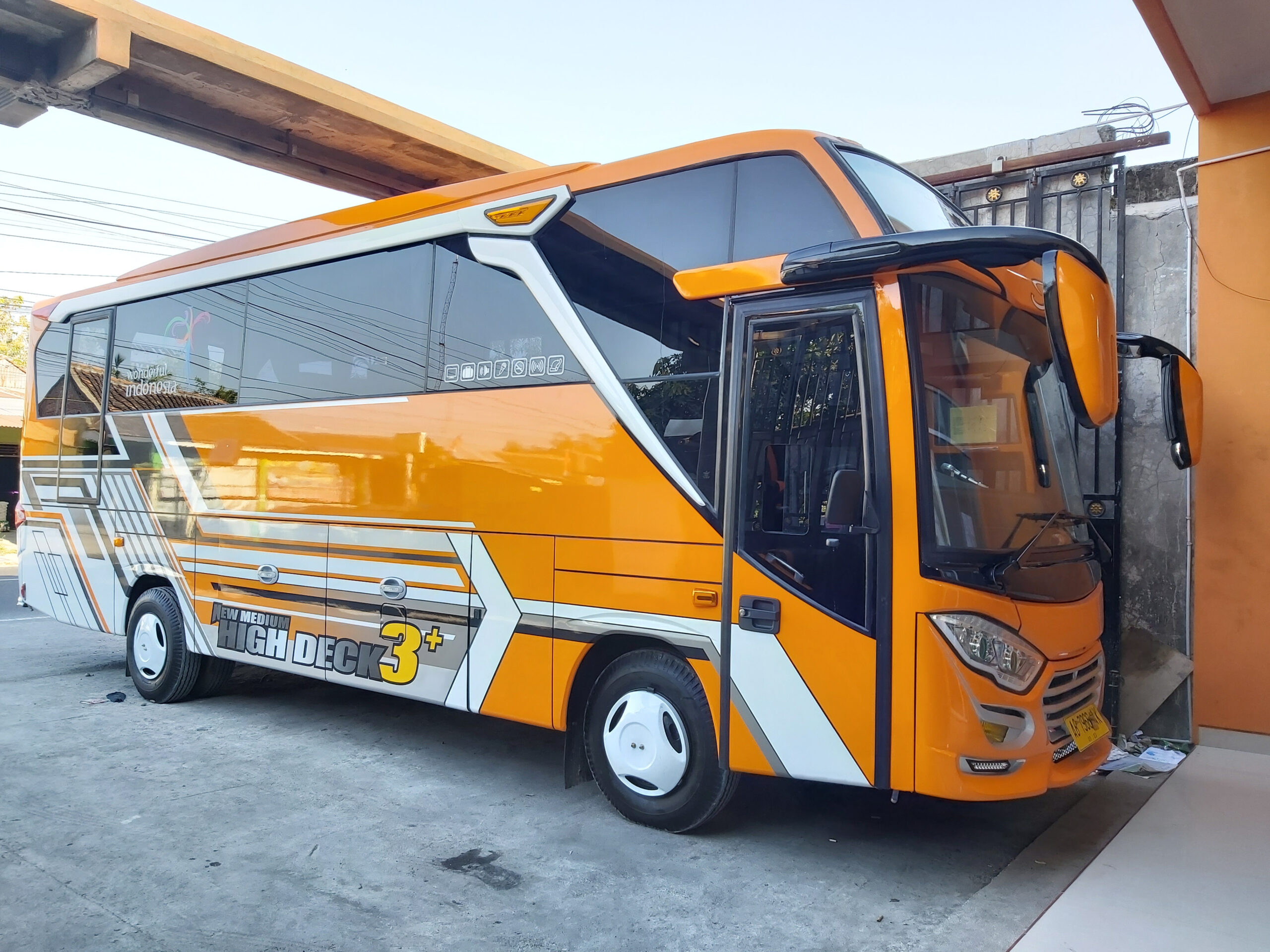 sewa Medium Bus 33-35 Seats Jogja