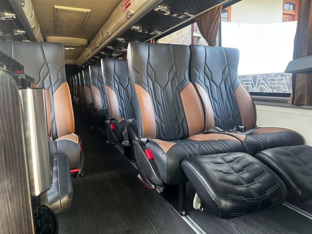 Seat Bus Pariwisata Jogja Acropolis